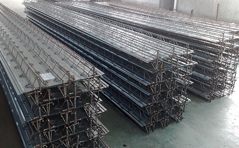 正是因?yàn)檫@三點(diǎn)，桁架樓承板才深受消費(fèi)者喜愛(ài)